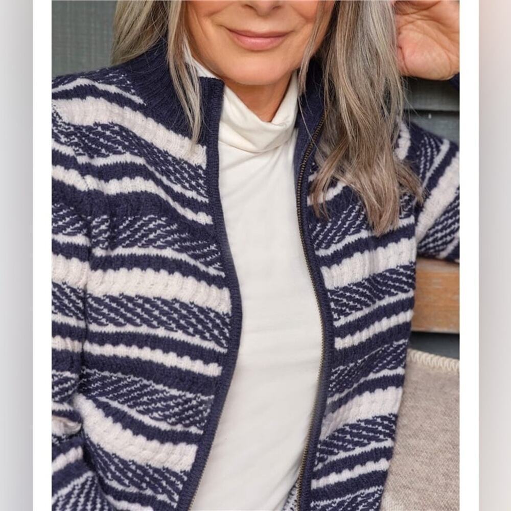 Woolovers Textured Stripe Zip Cardigan 100% Lambswool Size Small - Picture 2 of 14